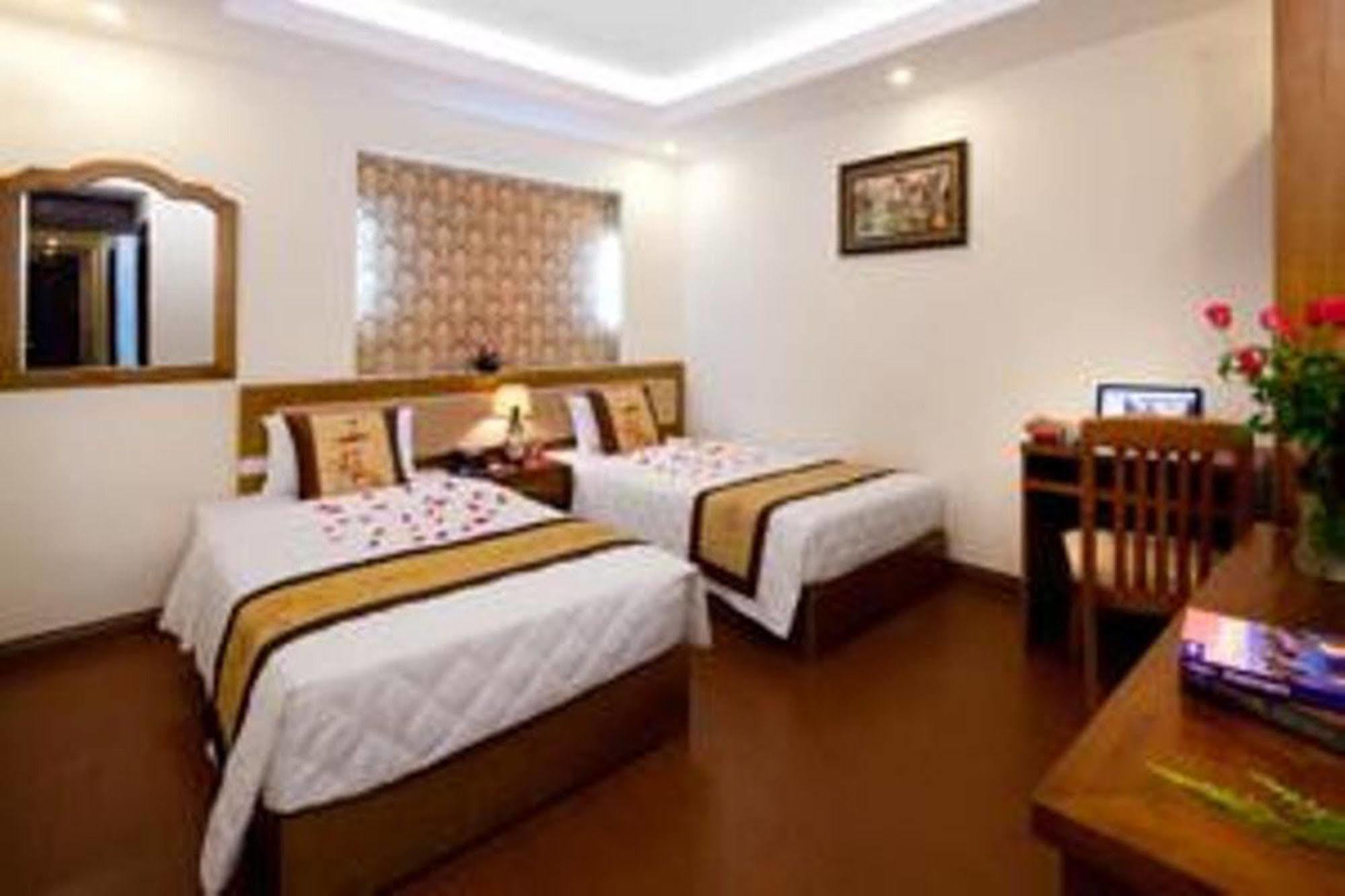Lam Bao Long Hotel Хуе Екстериор снимка