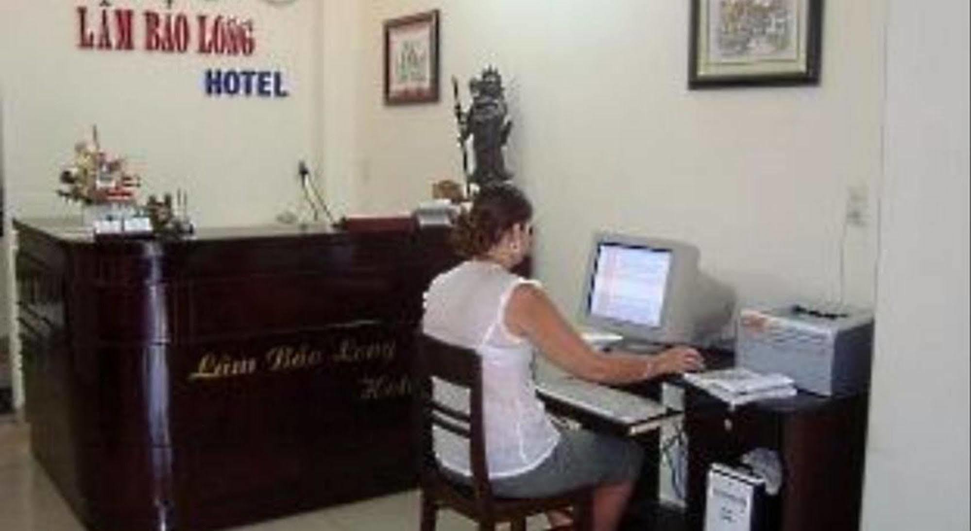 Lam Bao Long Hotel Хуе Екстериор снимка