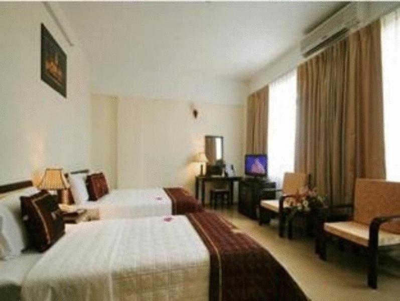 Lam Bao Long Hotel Хуе Стая снимка